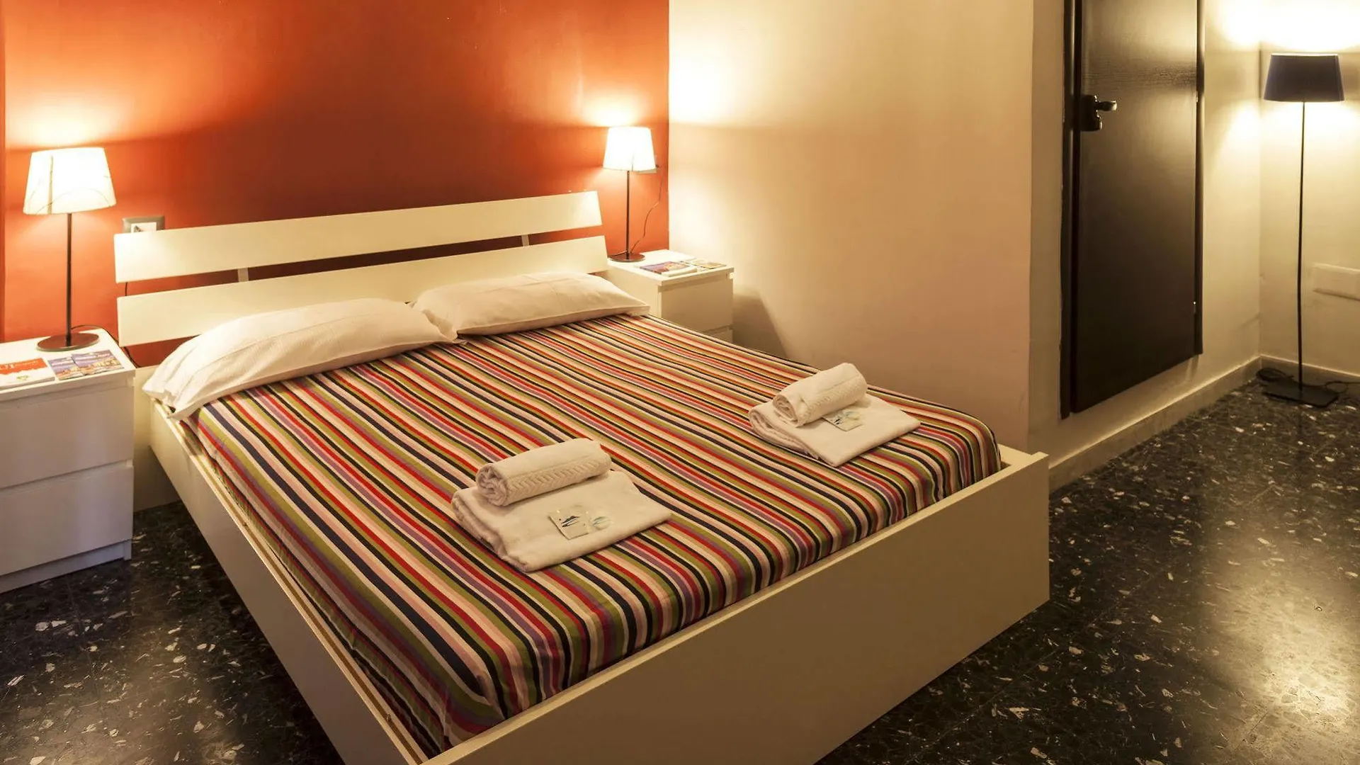 Hostel Of The Sun Naples