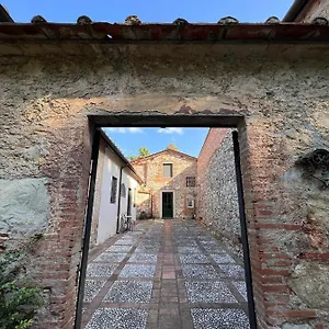 https://borgo-al-canto-degli-alberi.it-tuscanyhotel.com