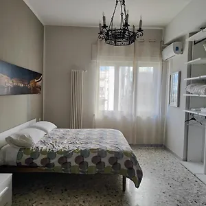 Apartment La Dimora Dell'avvocato, Naples