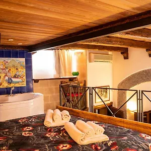 Apartment Piazza Del Gesu By Domusextra, Naples